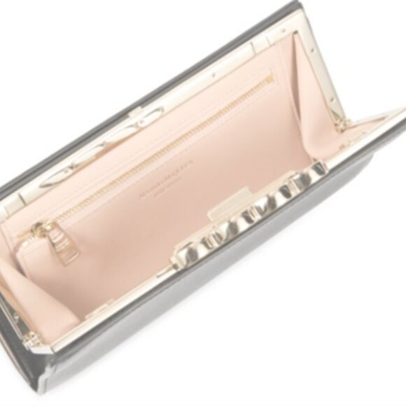 Alexander McQueen Black Four Knuckle Wallet on a Chain - NWT - Picture 9 of 9